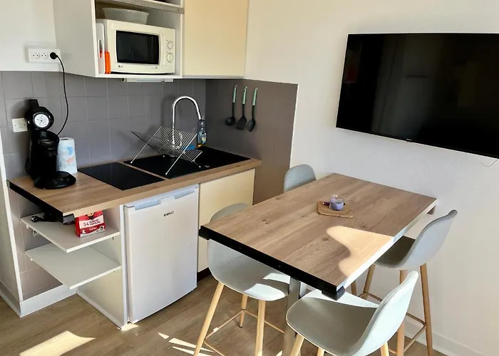 Les Capitelles 97 - Vue - Avec Piscine - Wifi - Parking דירה *